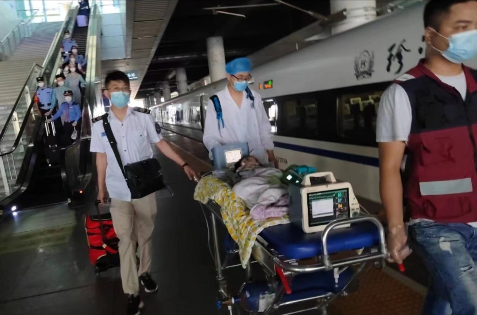 隆子县高铁转运公司